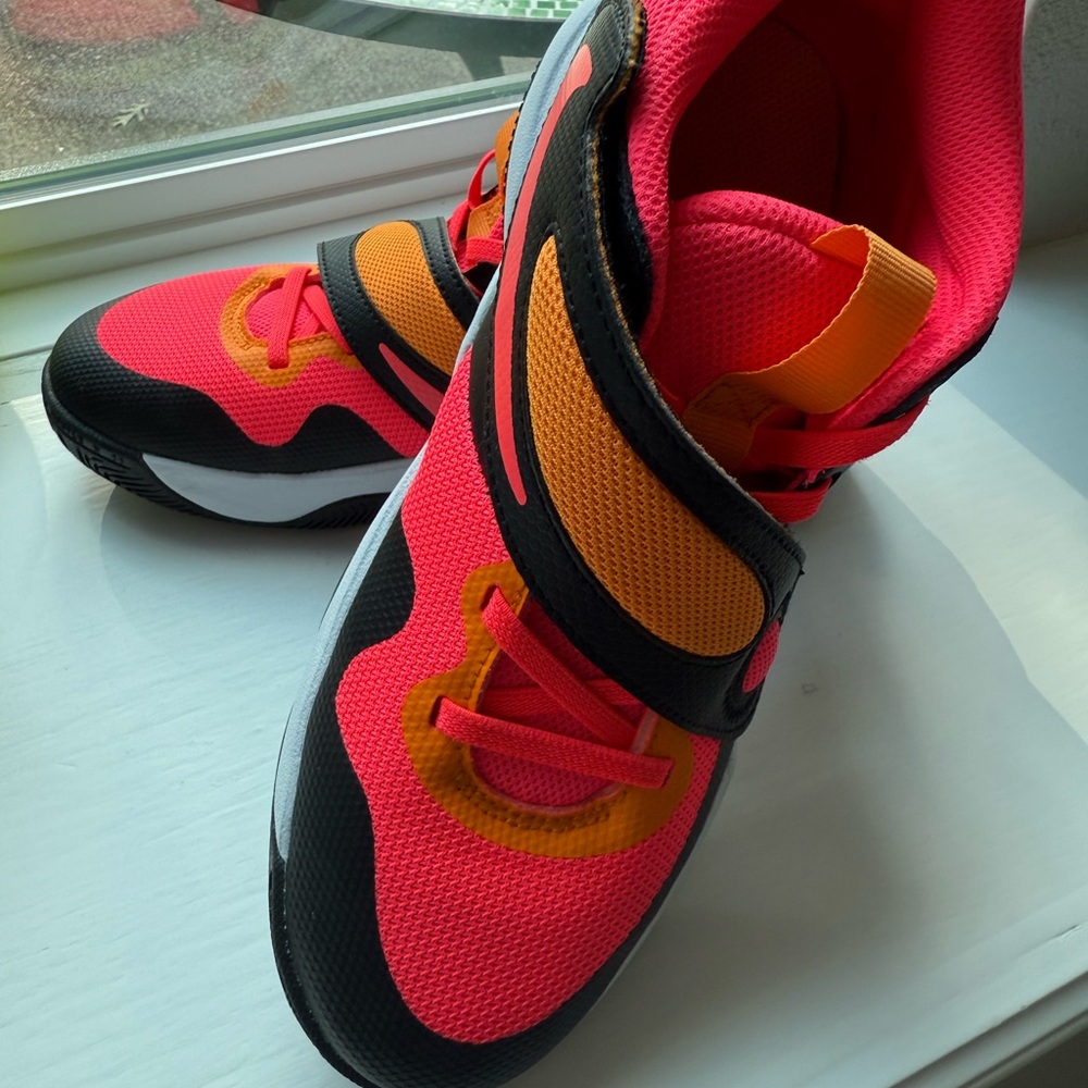 Nike Hustle Basketball Shoes